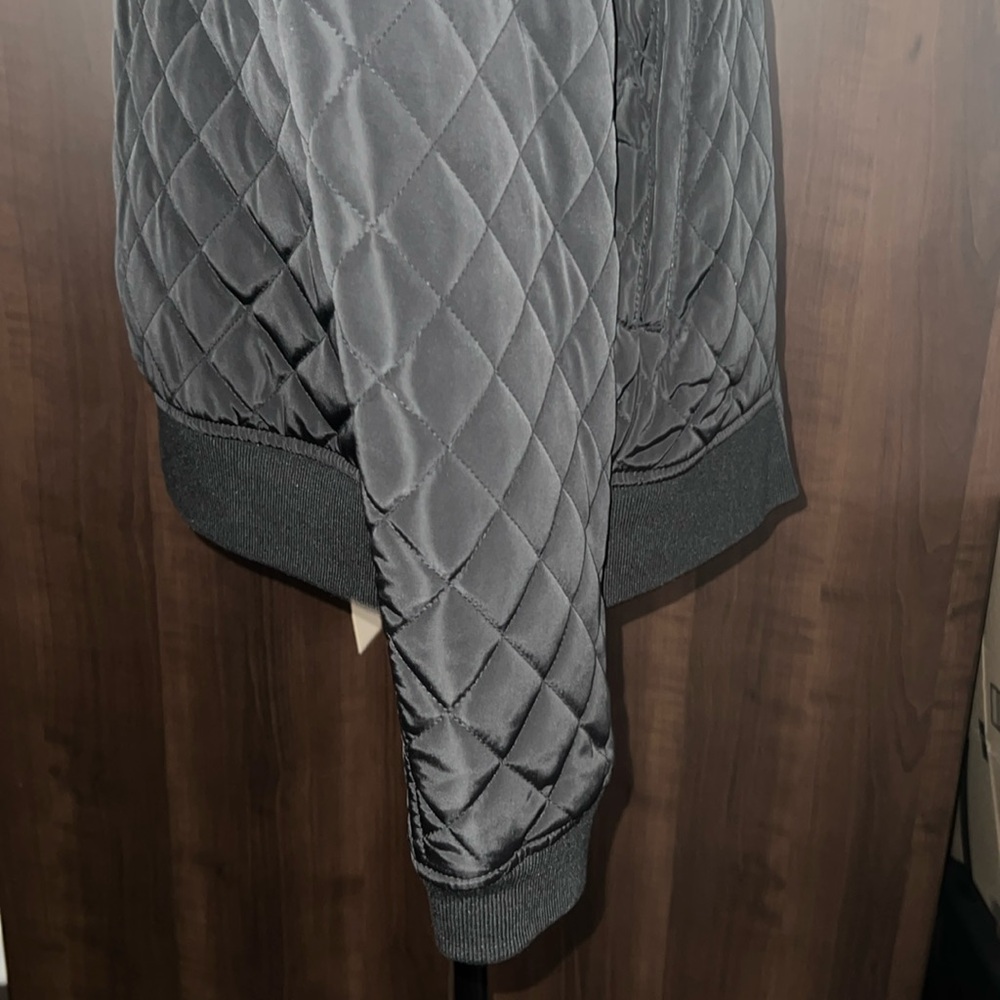Women's Levi's Diamond Quilted Black Bomber Jacket, Size: X-Large - Picture 9 of 13